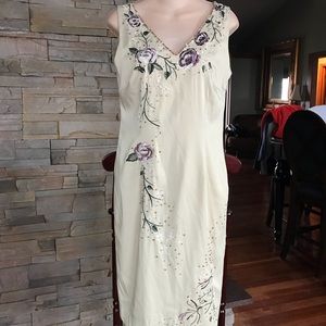 Spenser Jeremy Embroidered dress, beautiful and elegant!